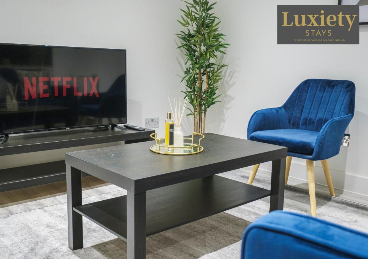Stylish & Modern 1Br City Centre - Near High St & Southend Beach By Luxiety Stays Appartement *