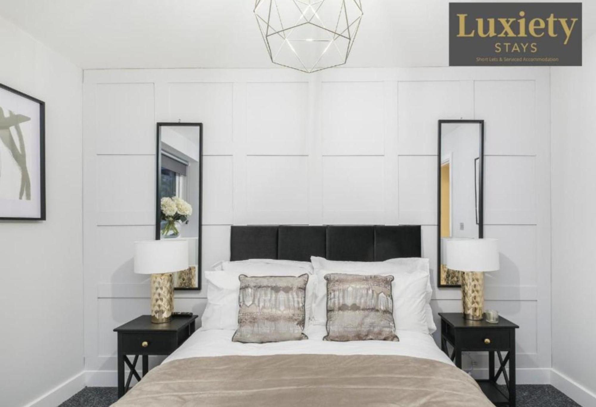 Stylish & Modern 1Br City Centre - Near High St & Southend Beach By Luxiety Stays *